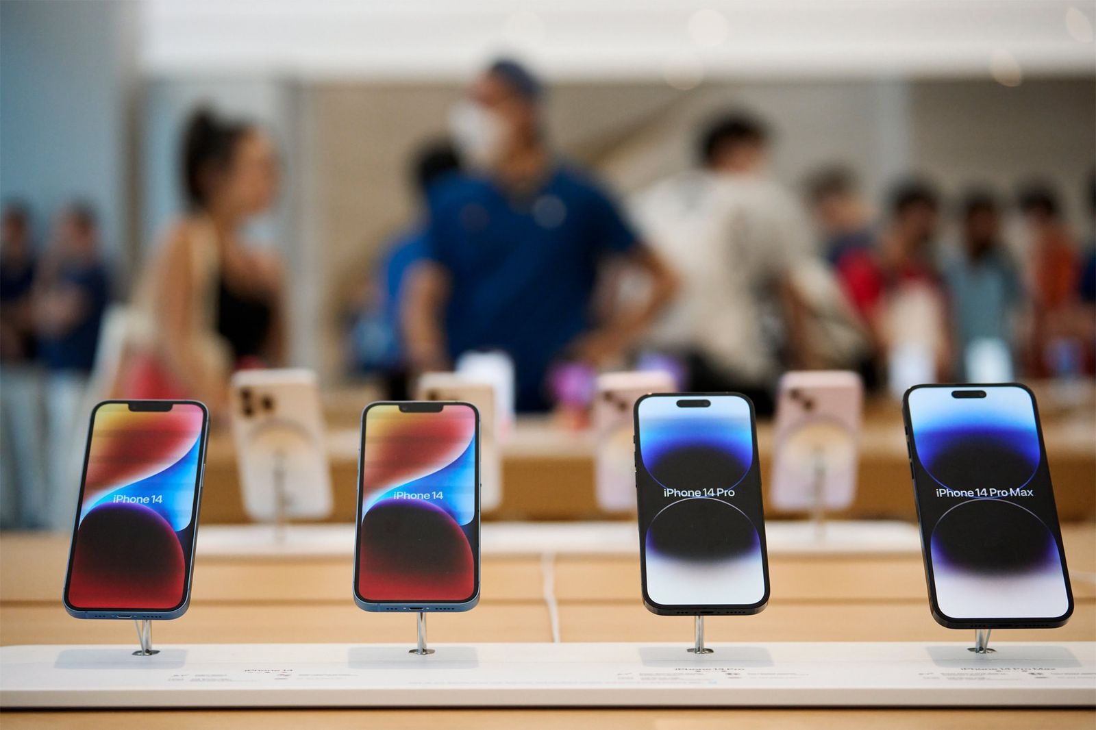 Giá iPhone có thể tăng 40%