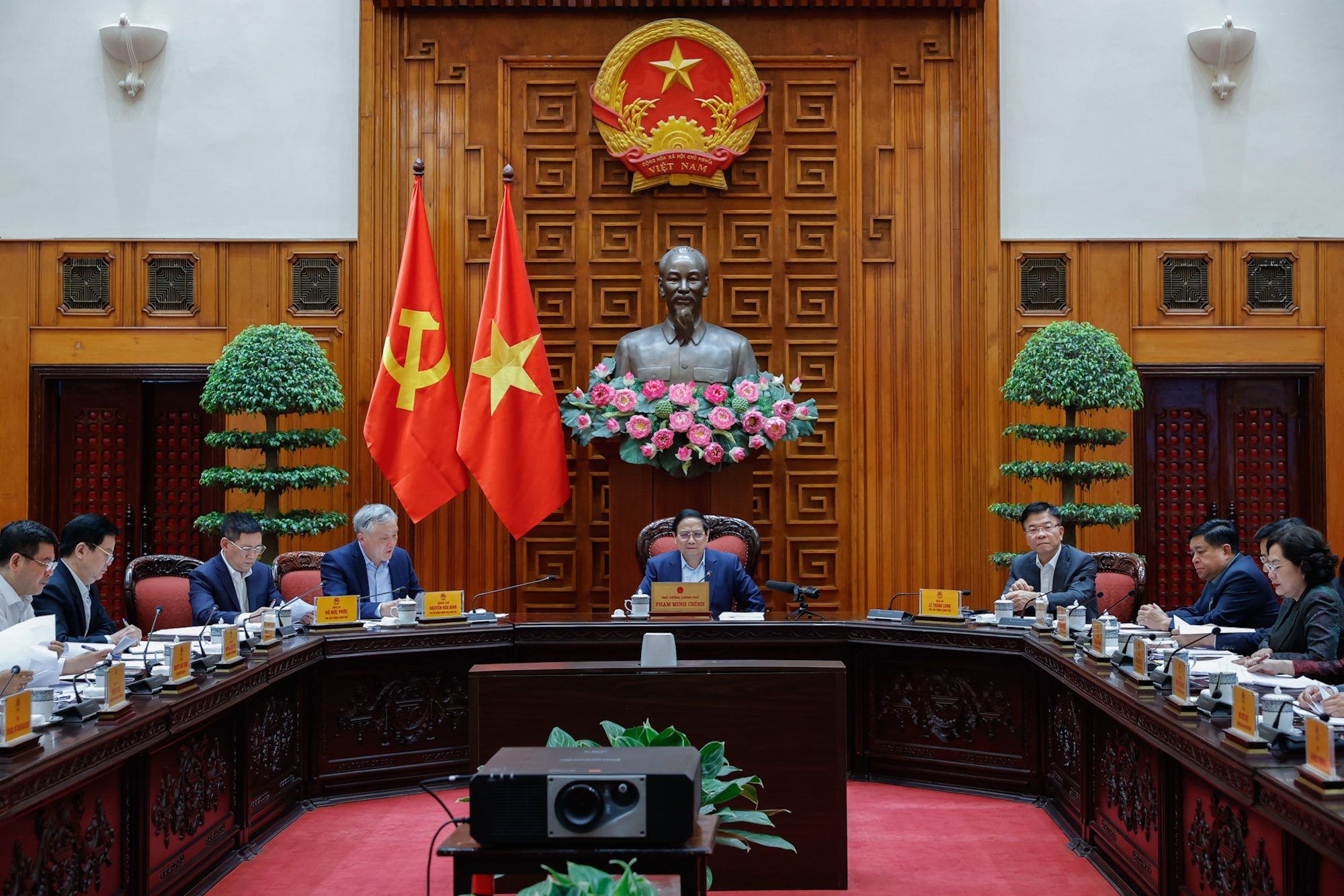 Tiếp tục giải quyết các quan tâm của phía Hoa Kỳ bằng biện pháp thuế quan và phi thuế quan