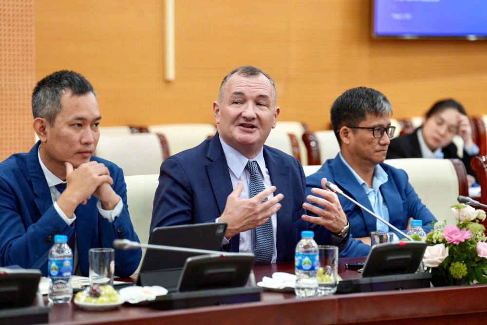 Xây dựng hệ thống cơ sở dữ liệu dùng chung ngành Ngân hàng hiện đại, đồng bộ Xây dựng hệ thống cơ sở dữ liệu dùng chung ngành Ngân hàng hiện đại, đồng bộ