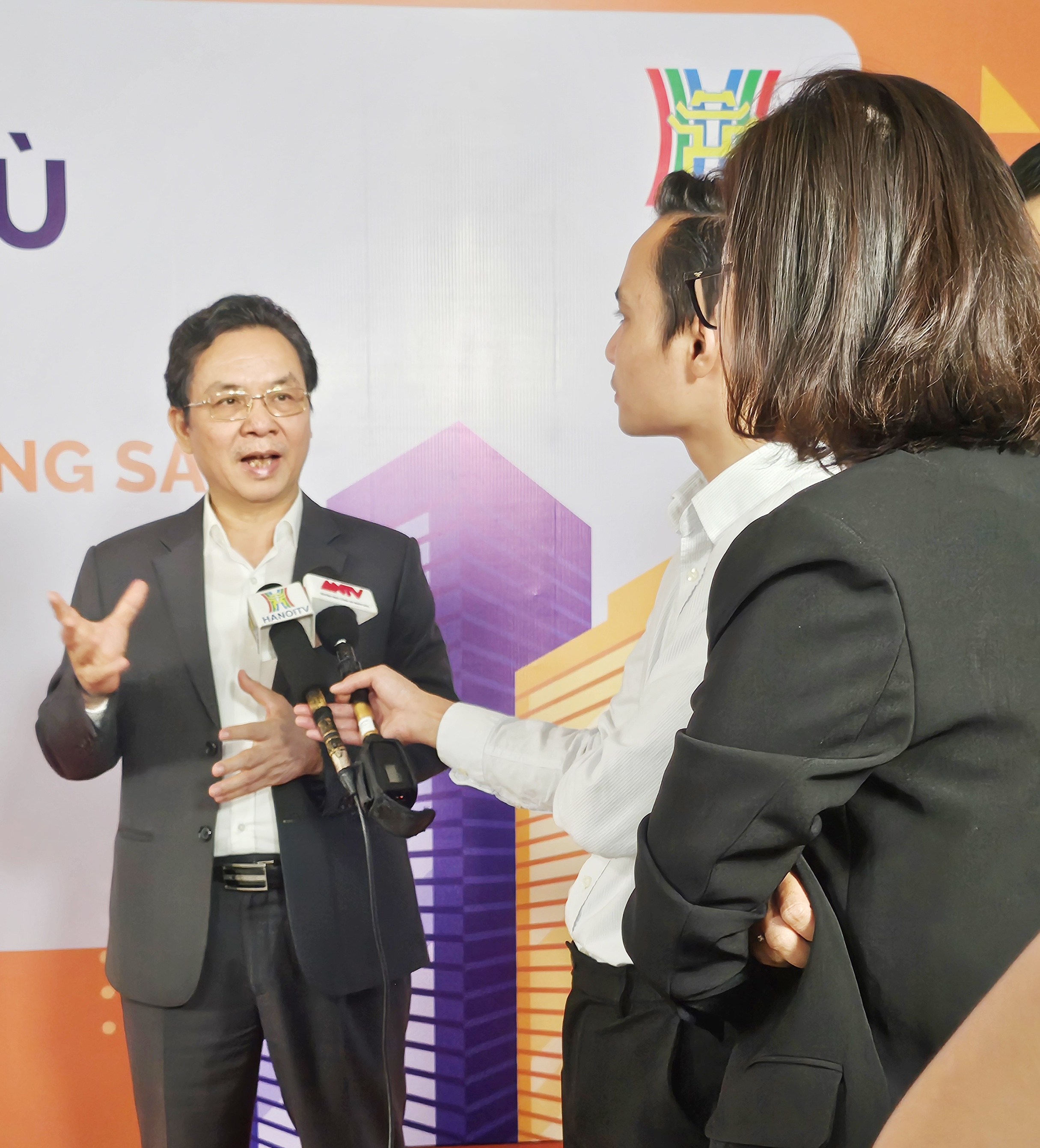 Ông Hoàng Văn Cường, Ủy viên Ủy ban Tài chính - Ngân sách của Quốc hội