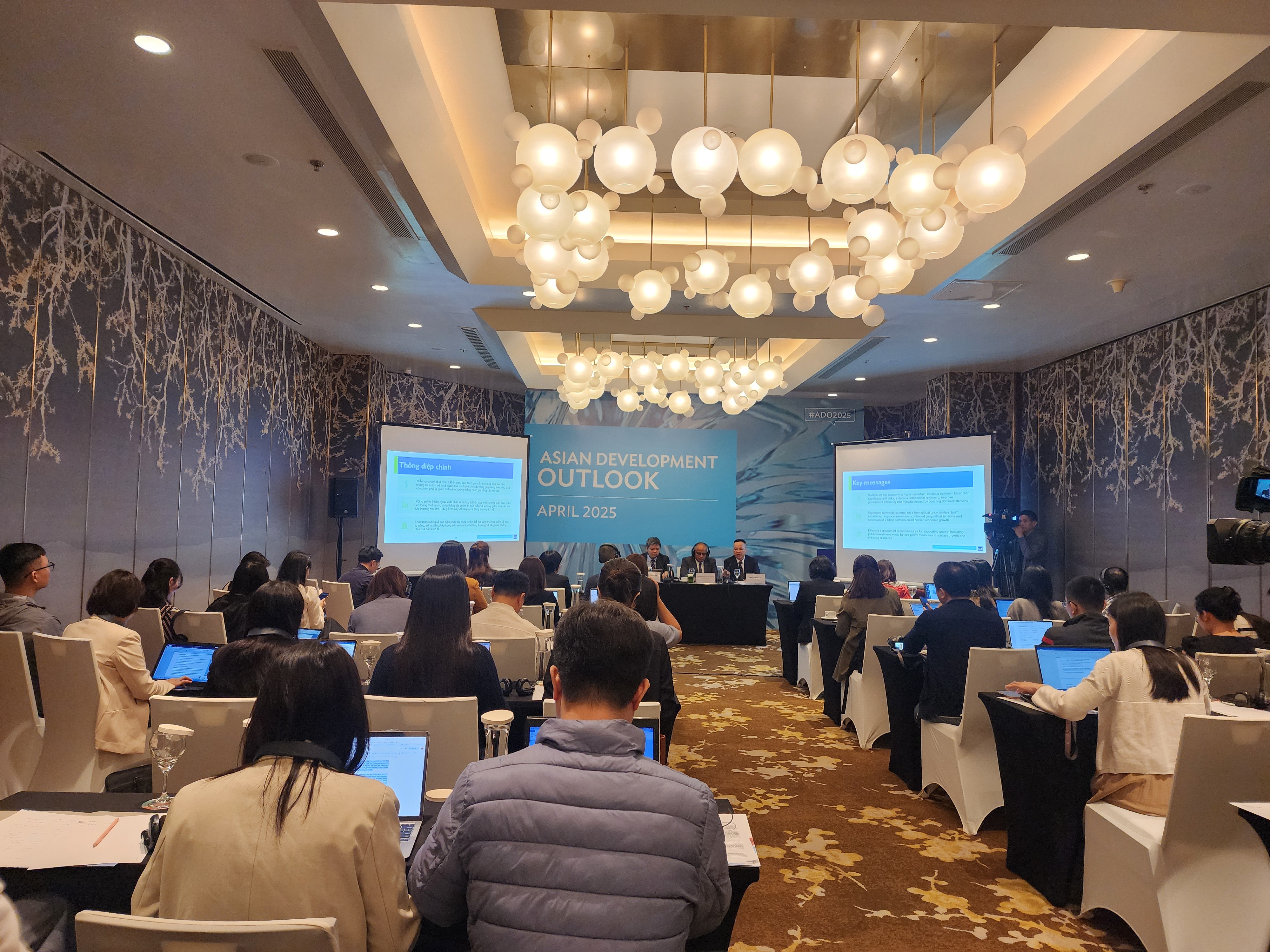 Họp báo công bố báo cáo ADO tháng 4/2025