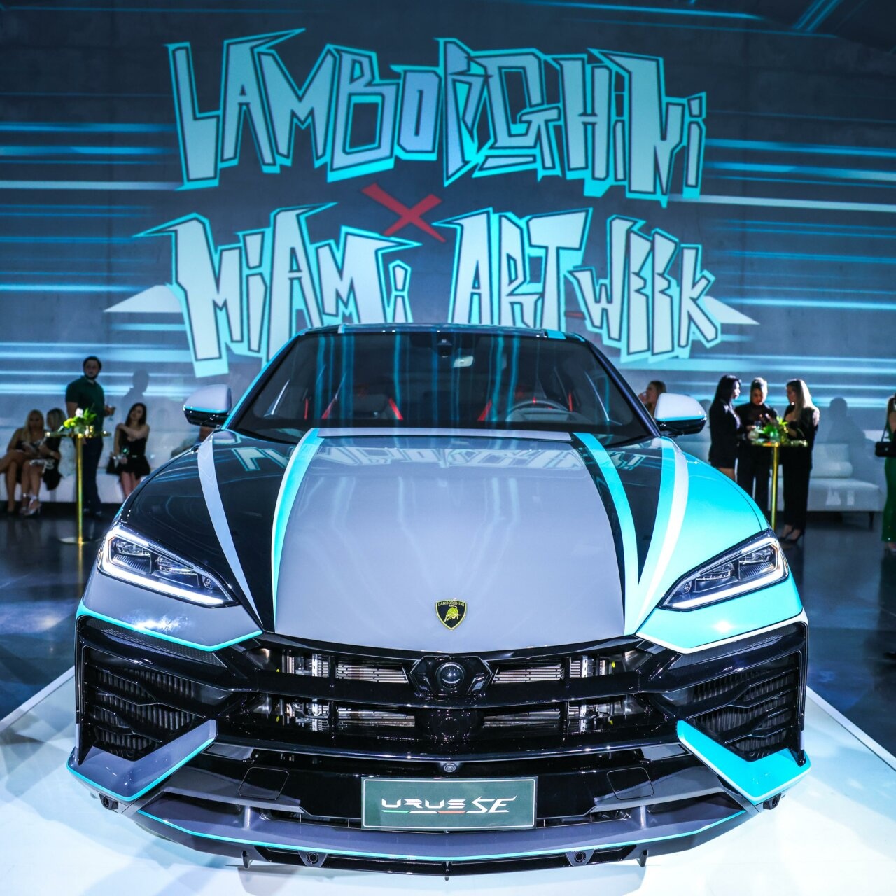 Lamborghini Urus SE độc bản: Lớp sơn thủ công tốn 230 giờ chế tác