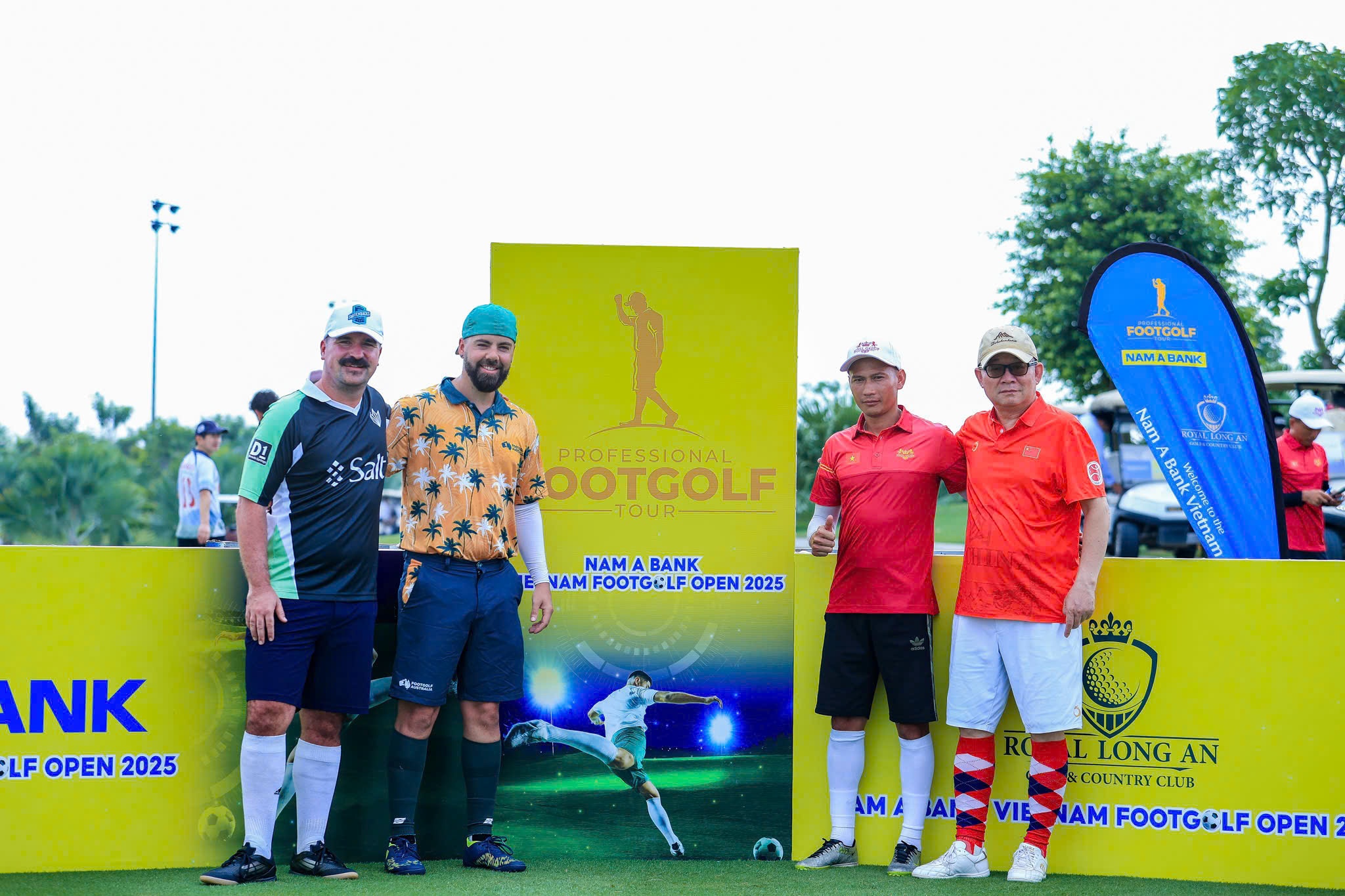 Giải đấu quy tụ nhiều vận động quốc tế tham dự.