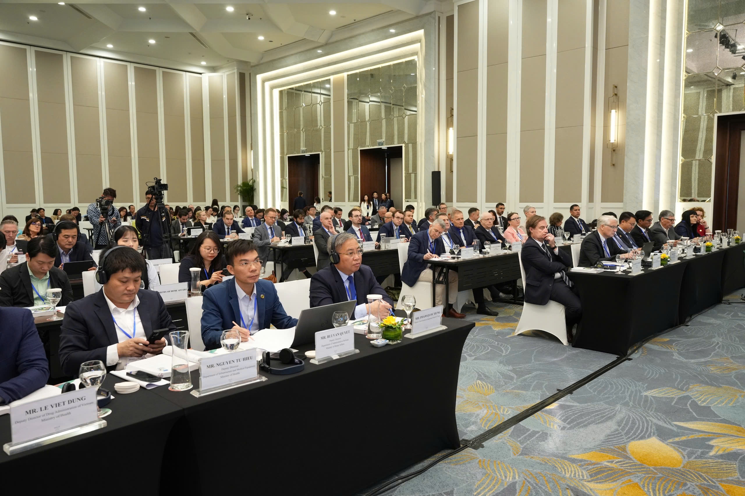 Thúc đẩy cải cách, tăng tính minh bạch và củng cố niềm tin nhà đầu tư