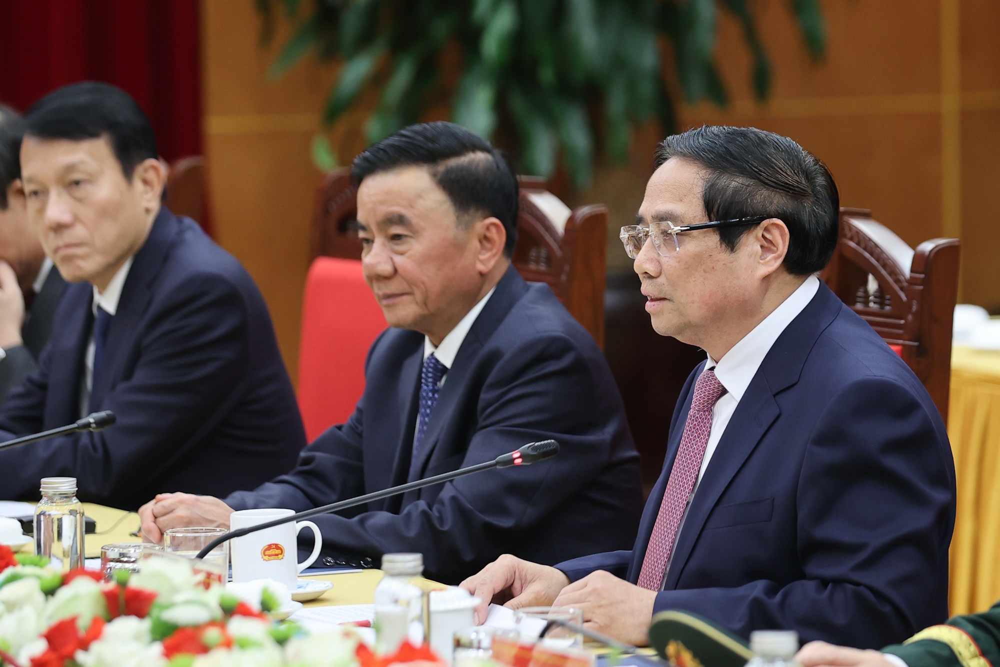 Thủ tướng khẳng định, Việt Nam nhất quán coi phát triển quan hệ với Trung Quốc là yêu cầu khách quan, lựa chọn chiến lược và ưu tiên hàng đầu - Ảnh: VGP/Nhật Bắc