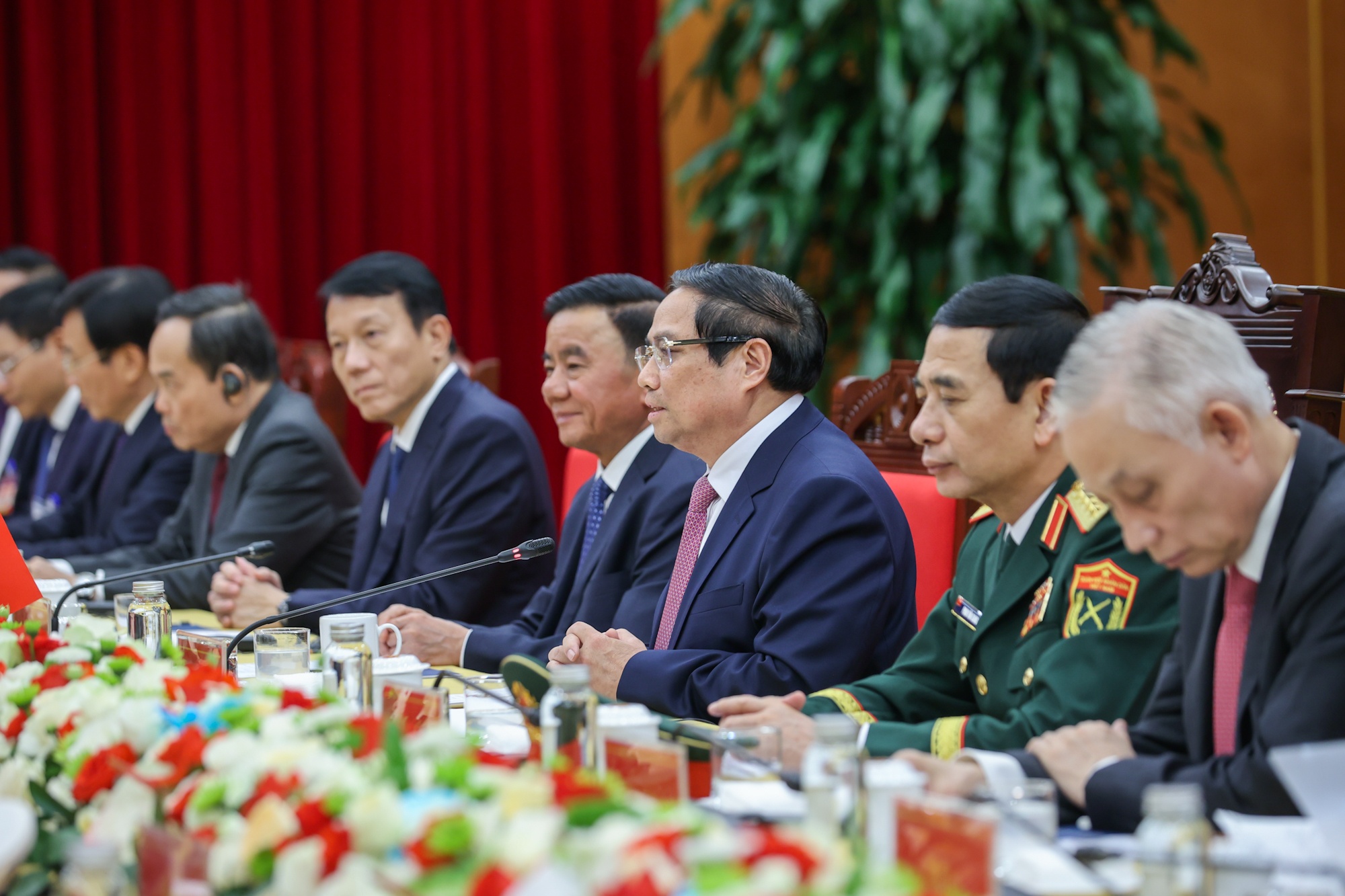 Thủ tướng mong muốn hai bên nâng cao chất lượng, hiệu quả hợp tác thực chất trên các lĩnh vực - Ảnh: VGP/Nhật Bắc