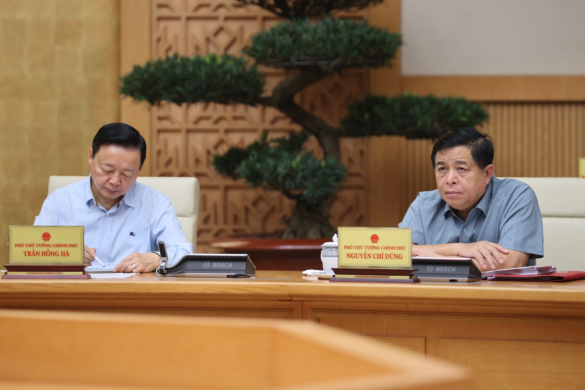 Thủ tướng: Thể chế hóa chủ trương của Đảng, phát huy mọi nguồn lực của đất nước