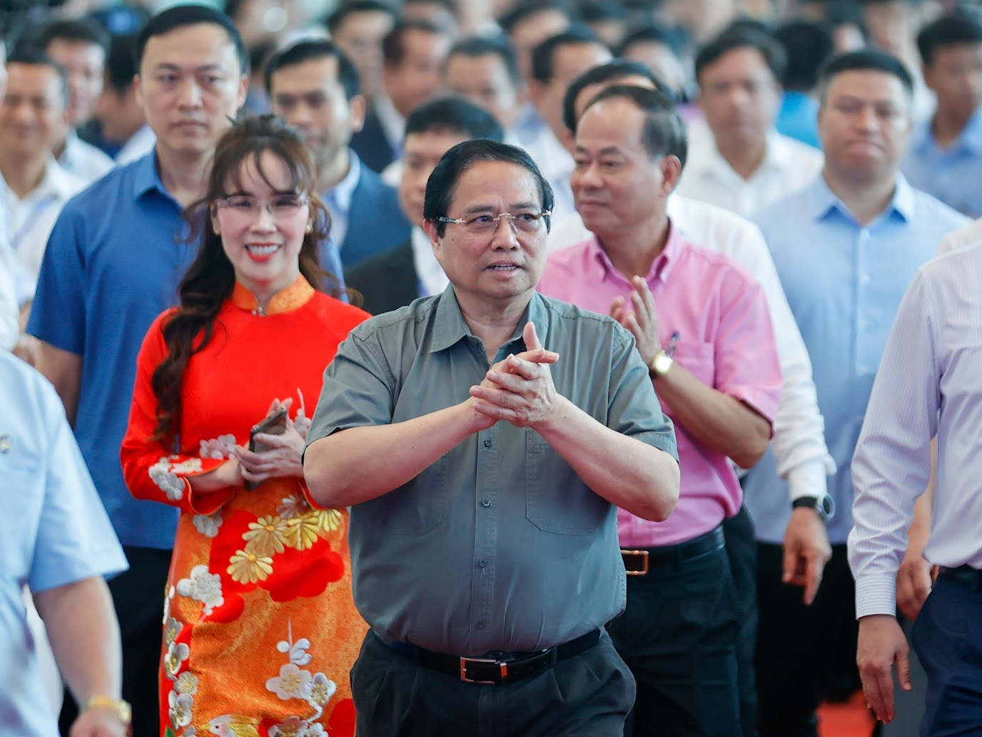 Thủ tướng Chính phủ chủ trì lễ khởi công, khánh thành 80 công trình, dự án lớn kỷ niệm 50 năm Giải phóng miền Nam, tại điểm cầu chính TP. Hồ Chí Minh - Ảnh: VGP/Nhật Bắc