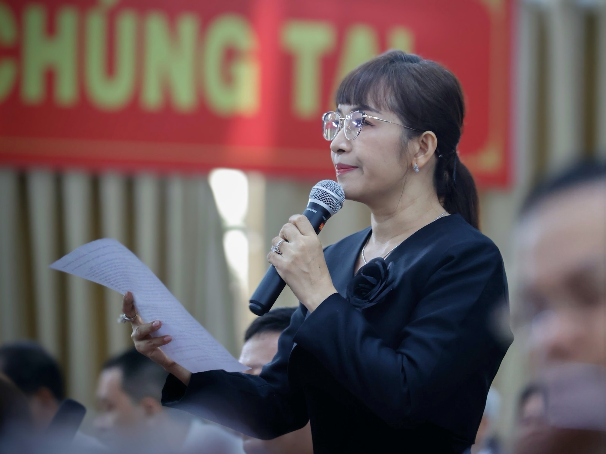 Cử tri phát biểu tại hội nghị - Ảnh: VGP/Nhật Bắc