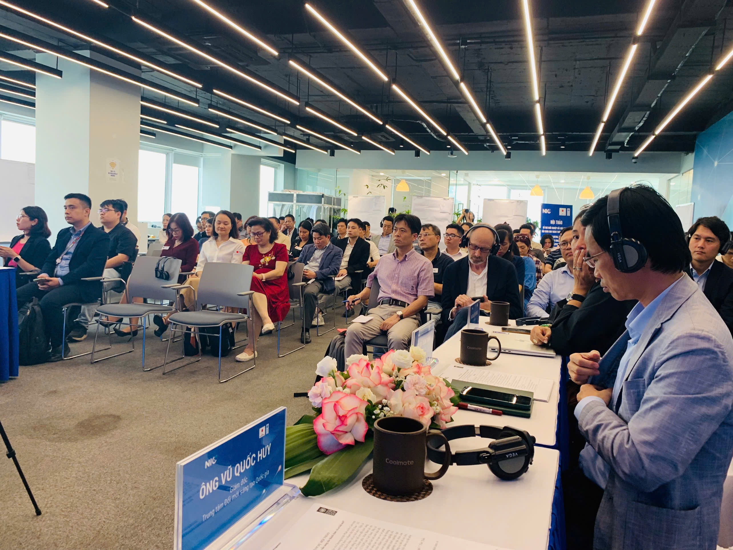 Hỗ trợ khởi nghiệp đổi mới sáng tạo: Sẵn sàng cho thách thức và cơ hội mới Hỗ trợ khởi nghiệp đổi mới sáng tạo: Sẵn sàng cho thách thức và cơ hội mới