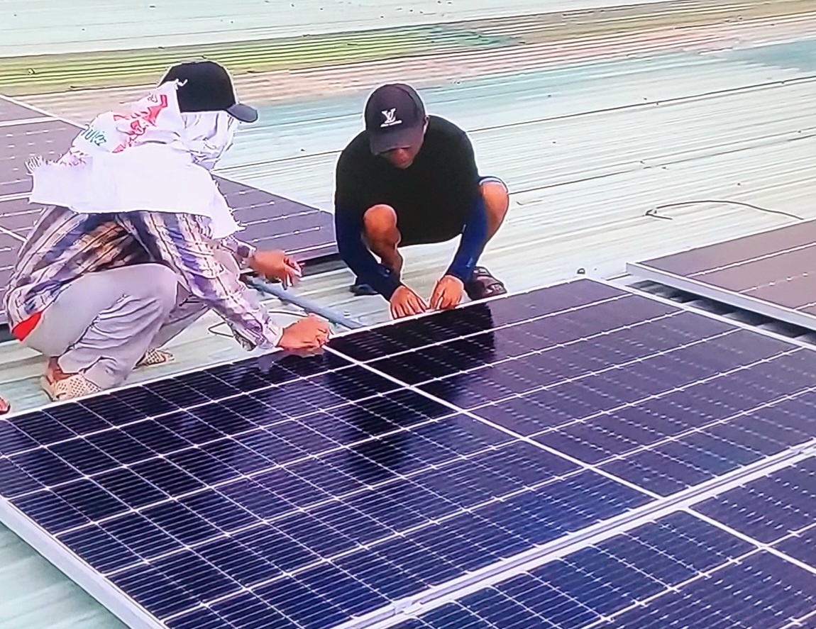 Việc bảo trì hệ thống năng lượng mặt trời khá dễ dàng Việc bảo trì hệ thống năng lượng mặt trời khá dễ dàng