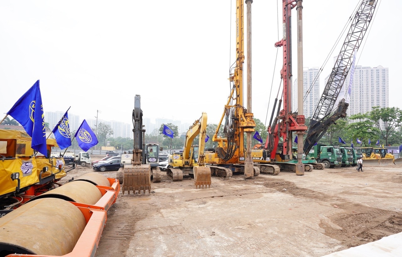 Hà Nội khởi công dự án xây dựng nút giao khác mức giữa đường Vành đai 3,5 với Đại lộ Thăng Long- Ảnh 3. Hà Nội khởi công dự án xây dựng nút giao khác mức giữa đường Vành đai 3,5 với Đại lộ Thăng Long- Ảnh 3.