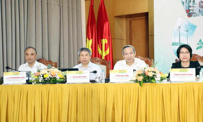 Diễn đàn Gỡ nút thắt giúp doanh nghiệp chuyển đổi xanh