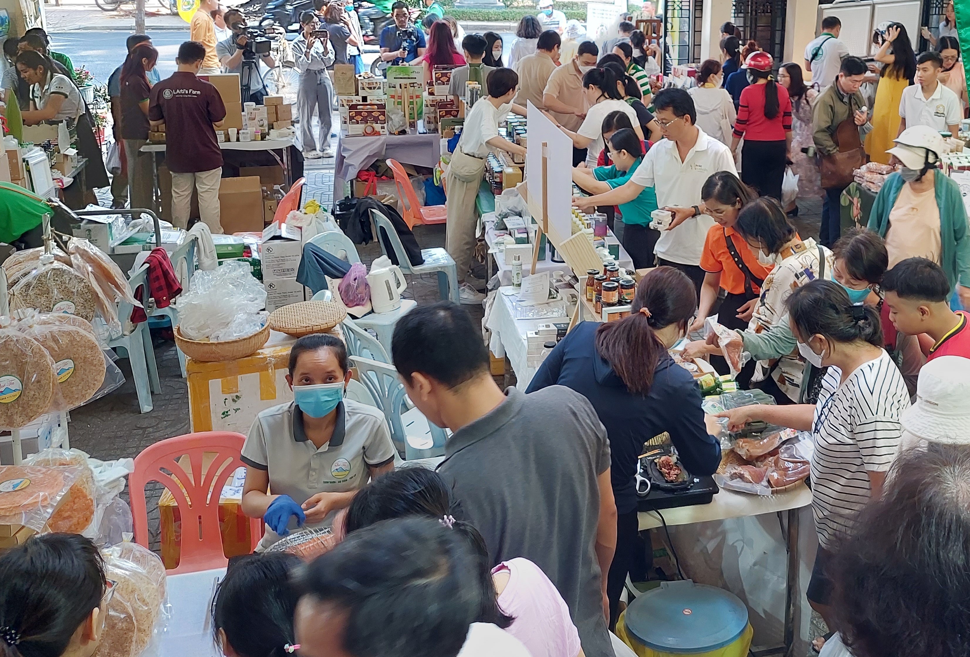 Doanh nghiệp cần nhanh chóng thích nghi với xu hướng mua sắm mới Doanh nghiệp cần nhanh chóng thích nghi với xu hướng mua sắm mới