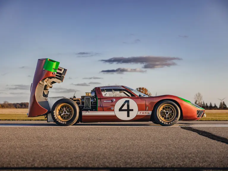 Ford GT40 Mk II 1966: “Tượng đài” đua xe được đấu giá hơn 13 triệu USD
