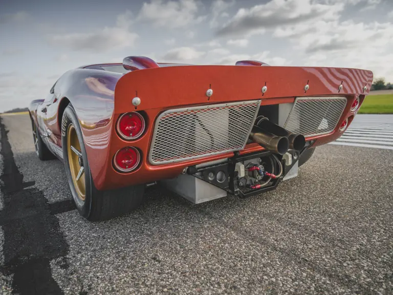 Ford GT40 Mk II 1966: “Tượng đài” đua xe được đấu giá hơn 13 triệu USD Ford GT40 Mk II 1966: “Tượng đài” đua xe được đấu giá hơn 13 triệu USD