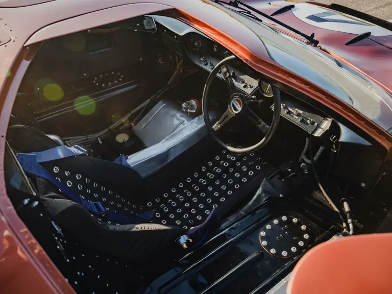 Ford GT40 Mk II 1966: “Tượng đài” đua xe được đấu giá hơn 13 triệu USD Ford GT40 Mk II 1966: “Tượng đài” đua xe được đấu giá hơn 13 triệu USD