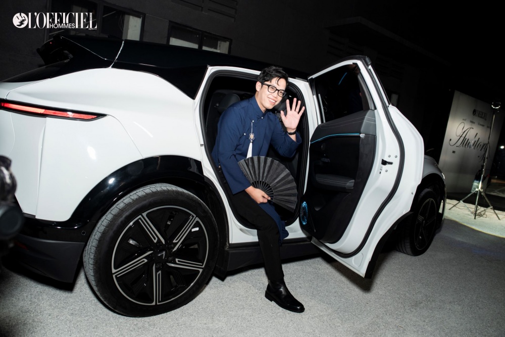 Nguyễn Hữu Anh – CEO của The First Management ấn tượng với độ êm ái khi di chuyển của VinFast VF 7.