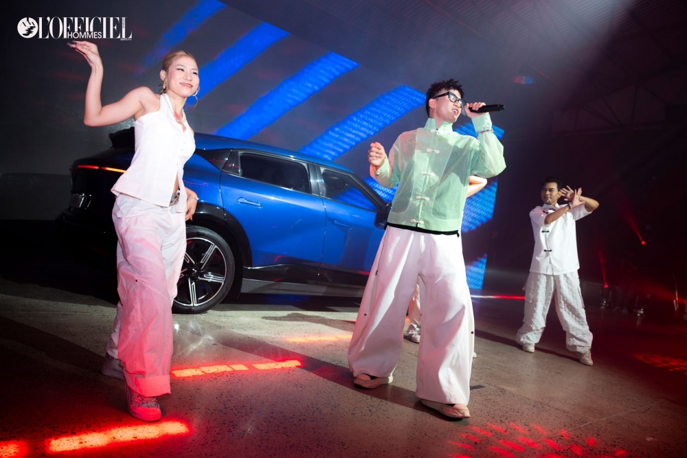 Thể Thiên khép lại sự kiện bằng bản hit SAIGONTEY đầy năng lượng cùng VinFast VF 7.