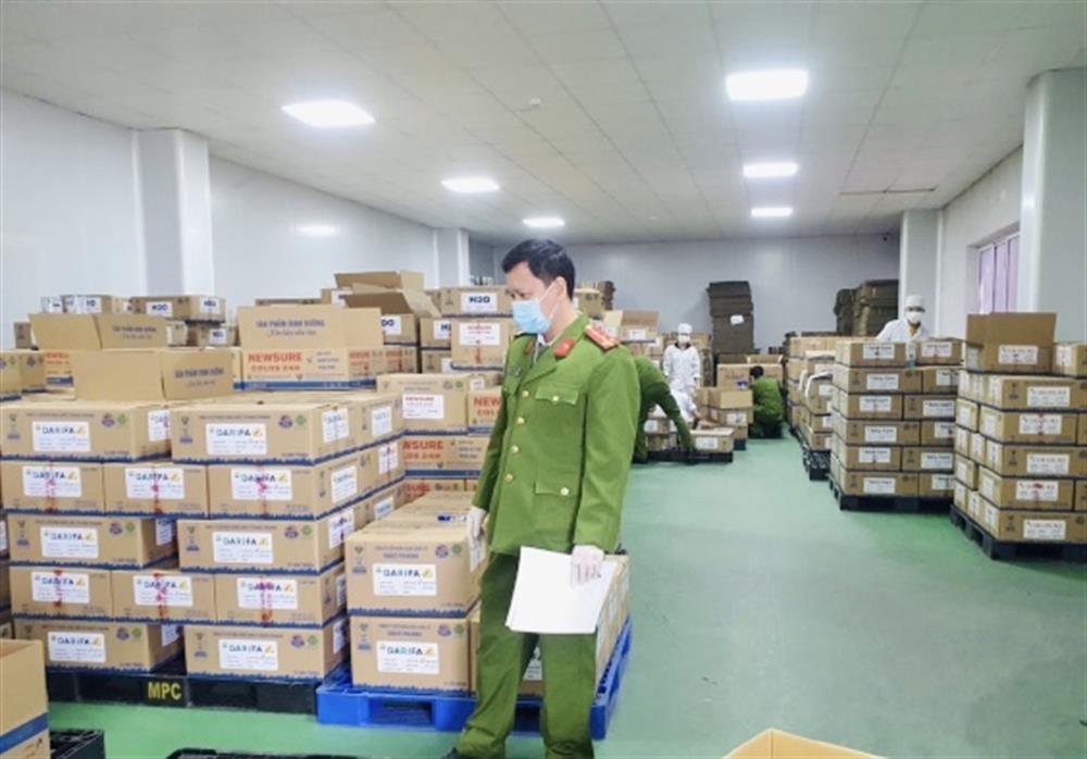 Bộ Y tế công bố thu hồi 12 loại sữa bột là hàng giả