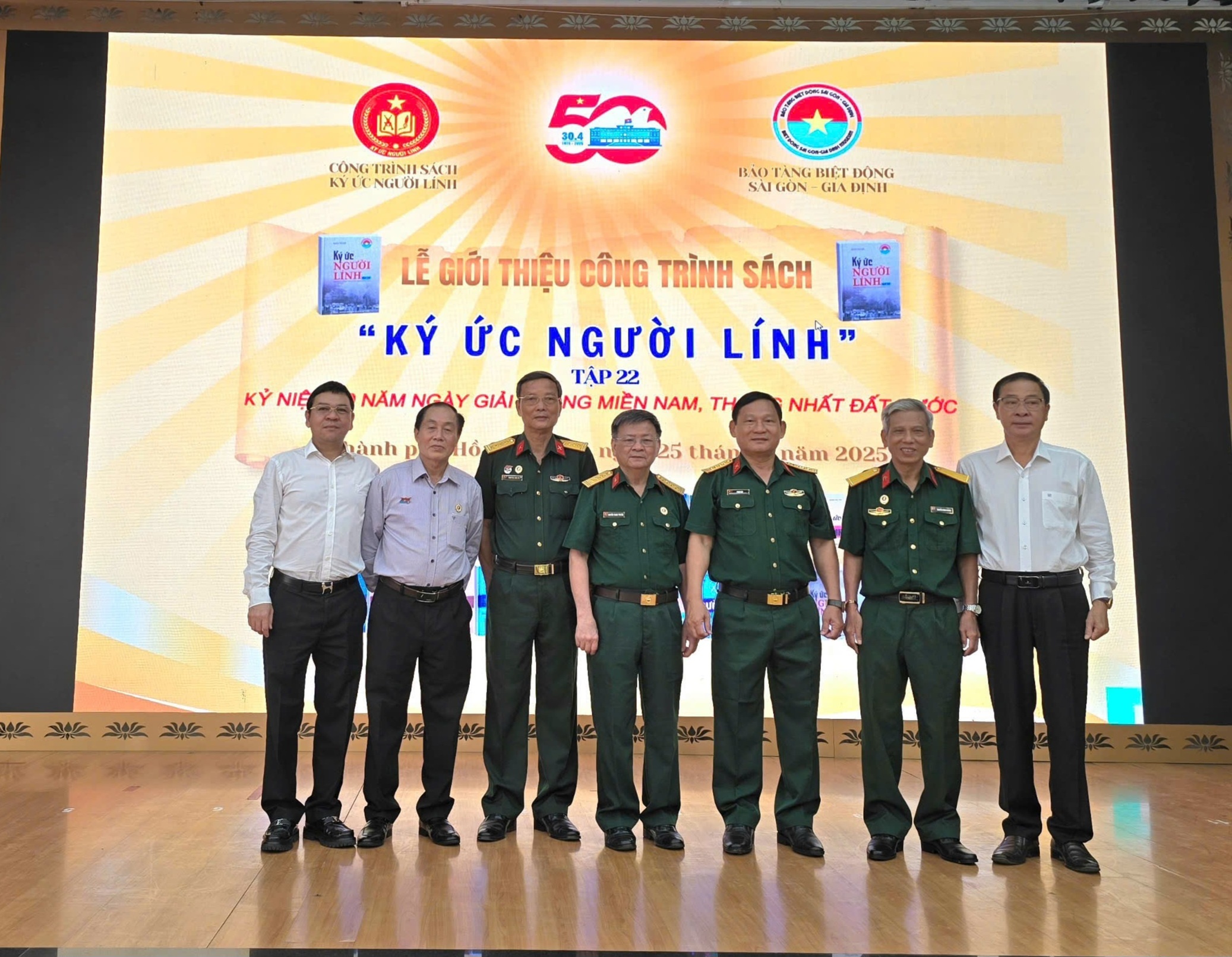 Ra mắt Tập 22 Công trình sách “Ký ức người lính” Ra mắt Tập 22 Công trình sách “Ký ức người lính”