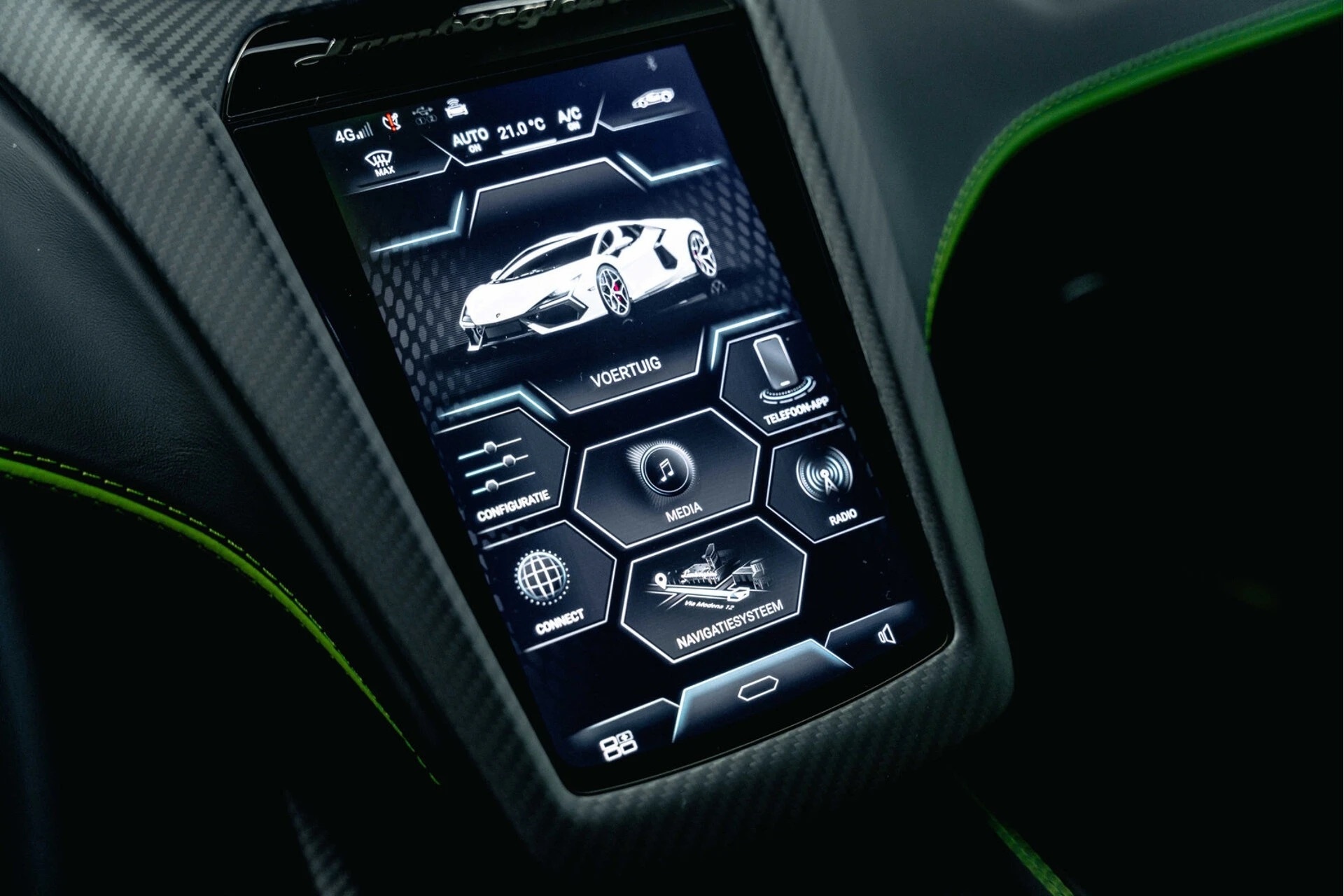 Lamborghini Revuelto mang màu ngoại thất có thể chuyển sắc theo ánh sáng Lamborghini Revuelto mang màu ngoại thất có thể chuyển sắc theo ánh sáng