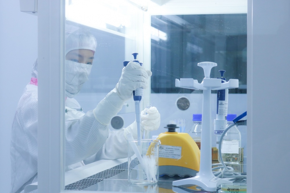 Nhân viên Imexpharm trong công tác nghiên cứu và phát triển. Ảnh: Imexpharm. Nhân viên Imexpharm trong công tác nghiên cứu và phát triển. Ảnh: Imexpharm.