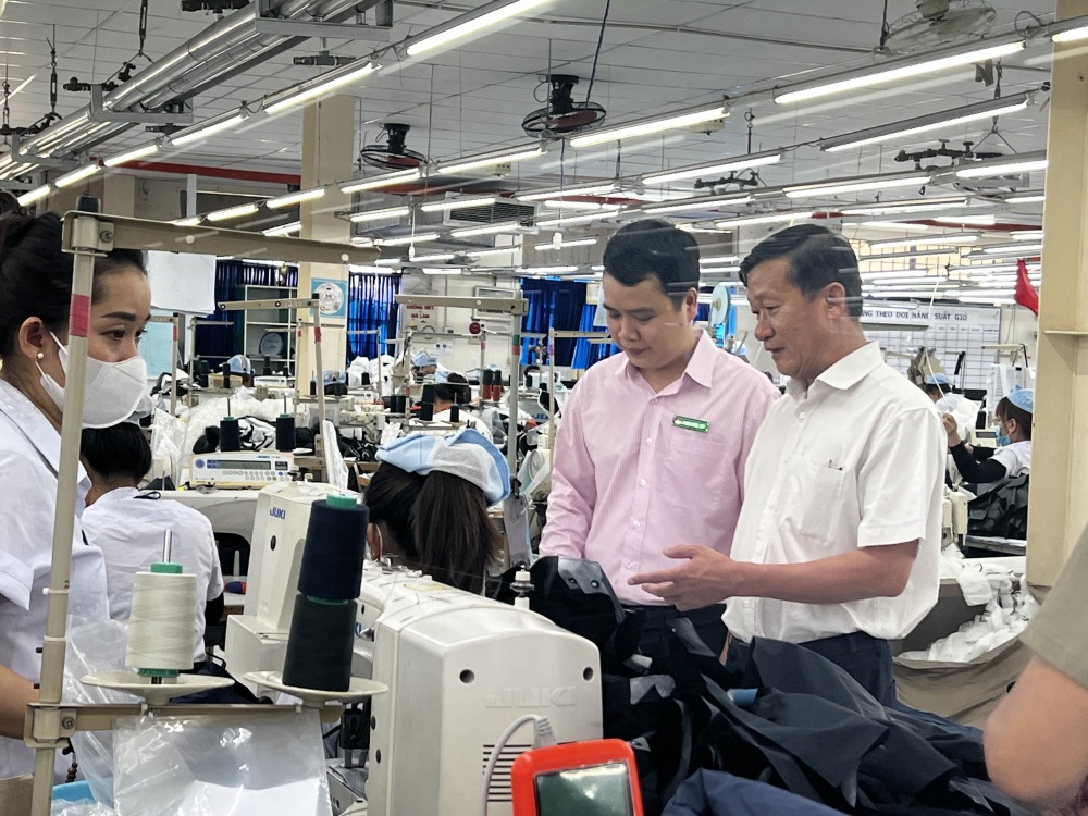 Thúc đẩy kinh tế tư nhân trở thành một động lực quan trọng nhất của nền kinh tế quốc gia Thúc đẩy kinh tế tư nhân trở thành một động lực quan trọng nhất của nền kinh tế quốc gia