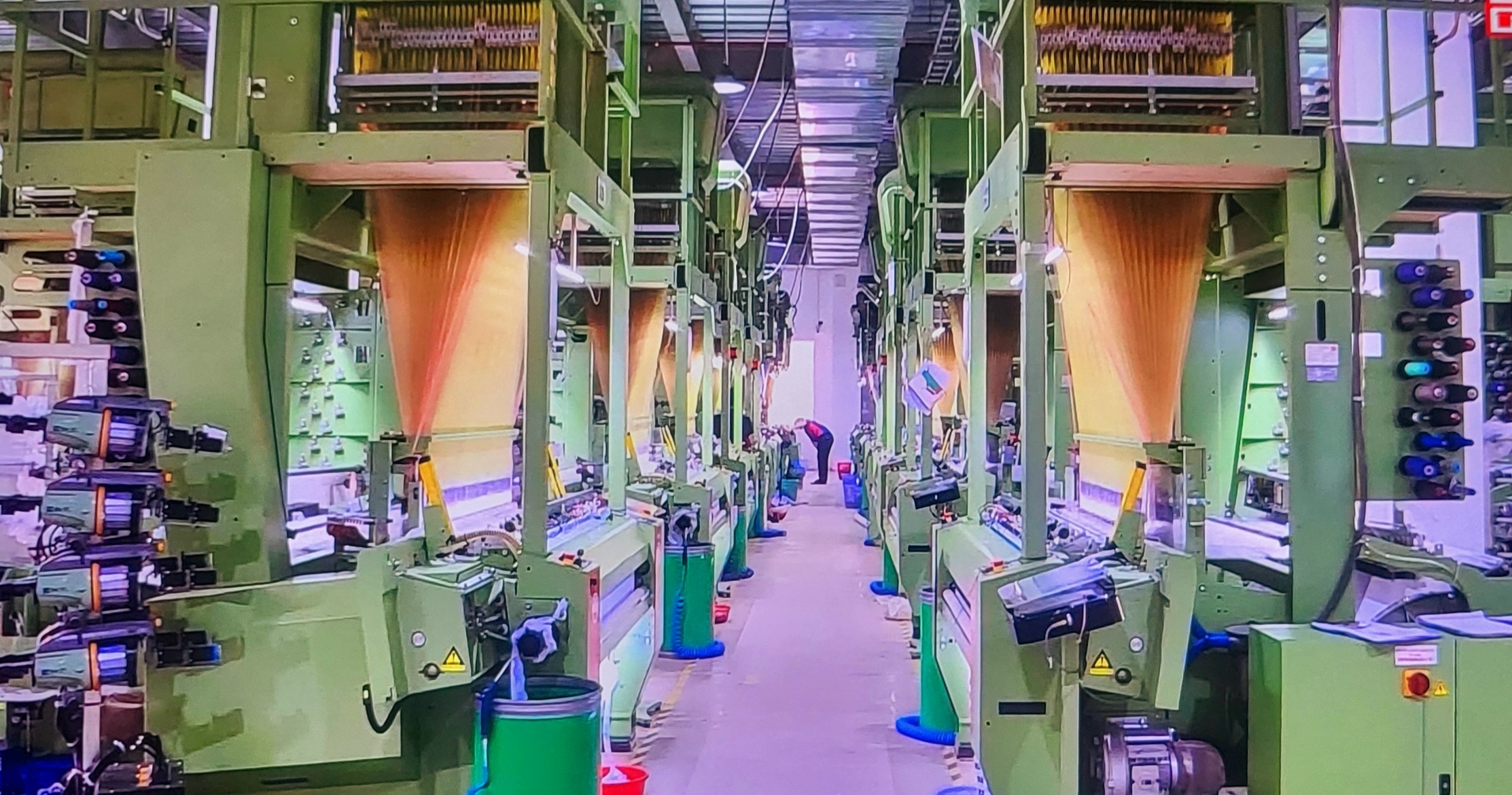 Dệt may Việt Nam tăng tốc trong ngắn hạn, thận trọng cho chặng đường dài