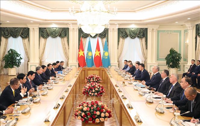 Việt Nam - Kazakhstan thiết lập quan hệ Đối tác Chiến lược
