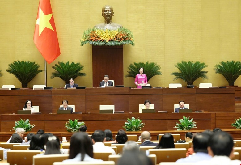 Phó Chủ tịch Quốc hội Nguyễn Thị Thanh điều hành phiên họp