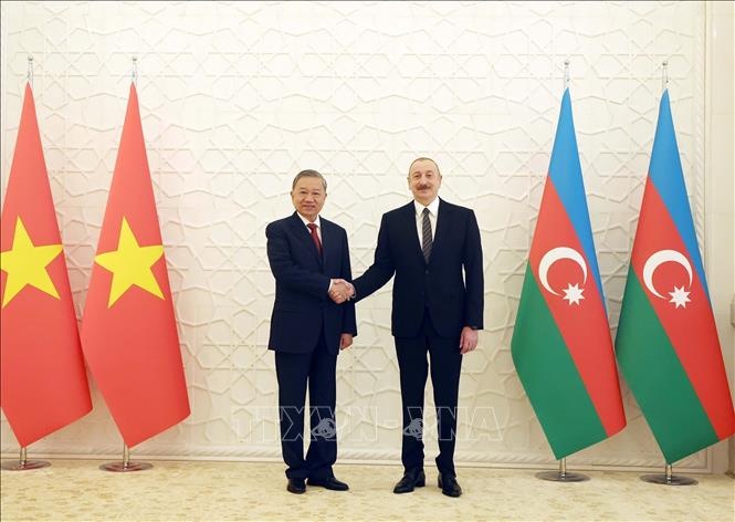 Tổng Bí thư Tô Lâm và Tổng thống Azerbaijan Ilham Aliyev. Ảnh: TTXVN
