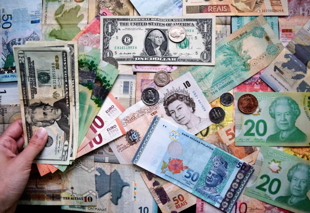 Các ngân hàng trung ương lớn tìm hướng đi riêng sau khi Fed