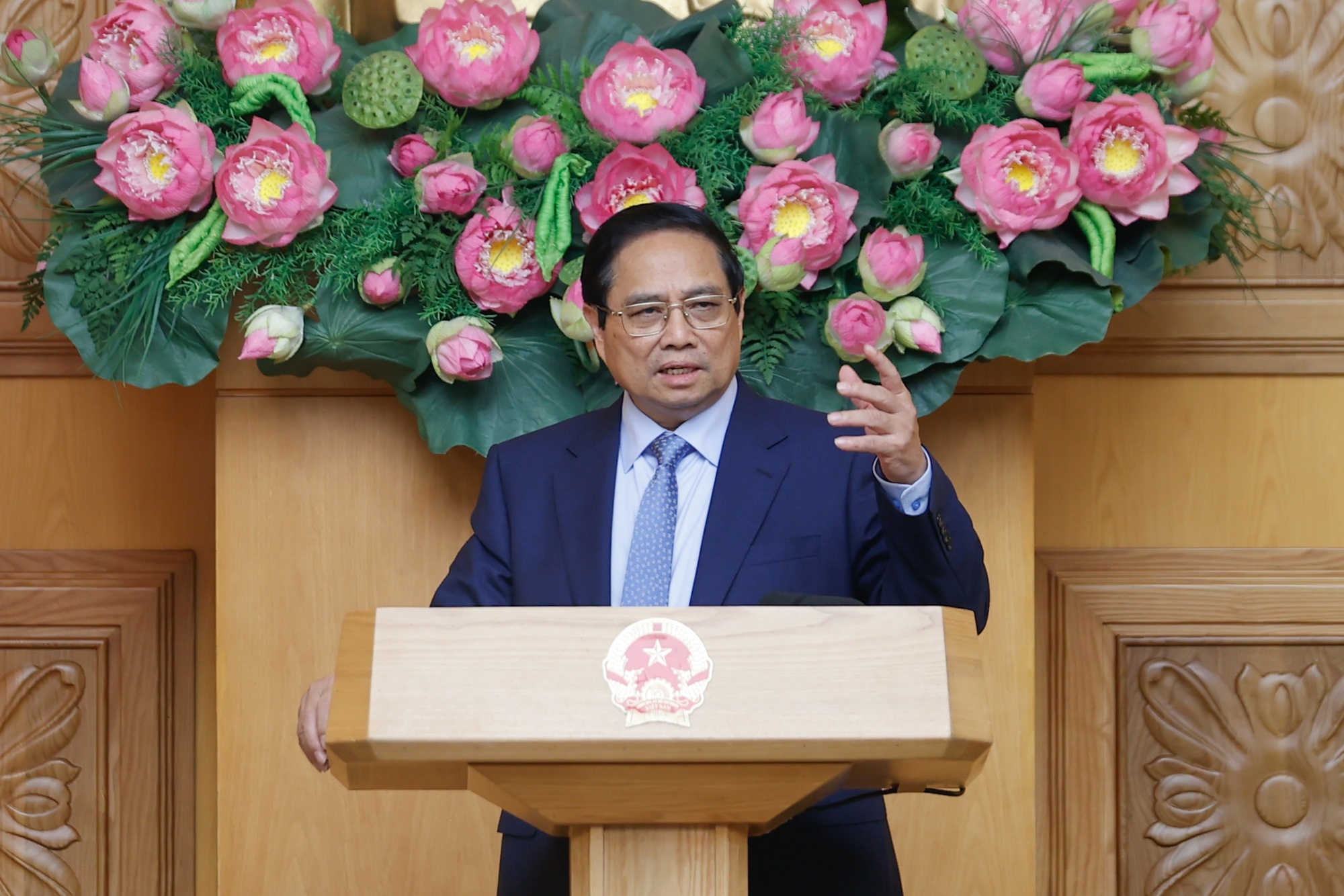 Thủ tướng khẳng định, Chính phủ Việt Nam luôn sẵn sàng đối thoại với các đối tác, doanh nghiệp, trong đó có đối tác, doanh nghiệp Hoa Kỳ trên tinh thần hiệu quả, thẳng thắn, xây dựng, bình đẳng, tôn trọng lẫn nhau, mang lại kết quả, lợi ích cho cả 2 bên -