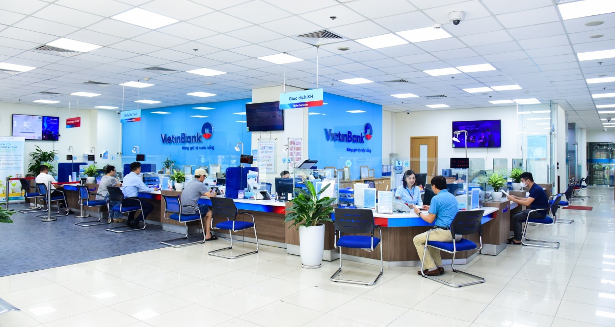 Ảnh 2: VietinBank tiếp tục triển khai mạnh mẽ toàn diện hoạt động kinh doanh Ảnh 2: VietinBank tiếp tục triển khai mạnh mẽ toàn diện hoạt động kinh doanh