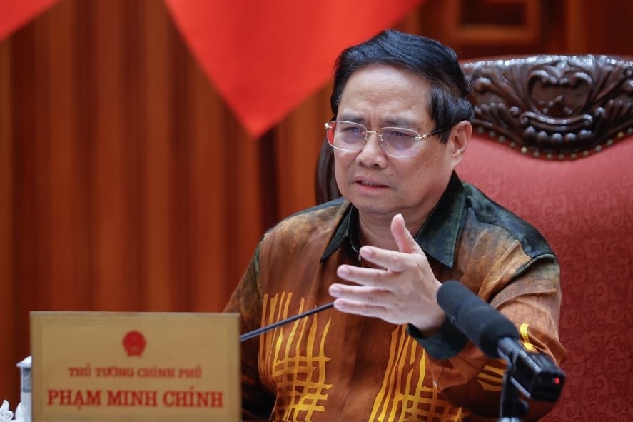 Thủ tướng nêu rõ, để tăng trưởng 2 con số thì phải có vốn, trong khi chúng ta đang thiếu vốn, do đó phải xây dựng, phát triển trung tâm tài chính quốc tế để bổ sung nguồn lực tài chính cho 2 mục tiêu 100 năm - Ảnh: VGP/Nhật Bắc Thủ tướng nêu rõ, để tăng trưởng 2 con số thì phải có vốn, trong khi chúng ta đang thiếu vốn, do đó phải xây dựng, phát triển trung tâm tài chính quốc tế để bổ sung nguồn lực tài chính cho 2 mục tiêu 100 năm - Ảnh: VGP/Nhật Bắc