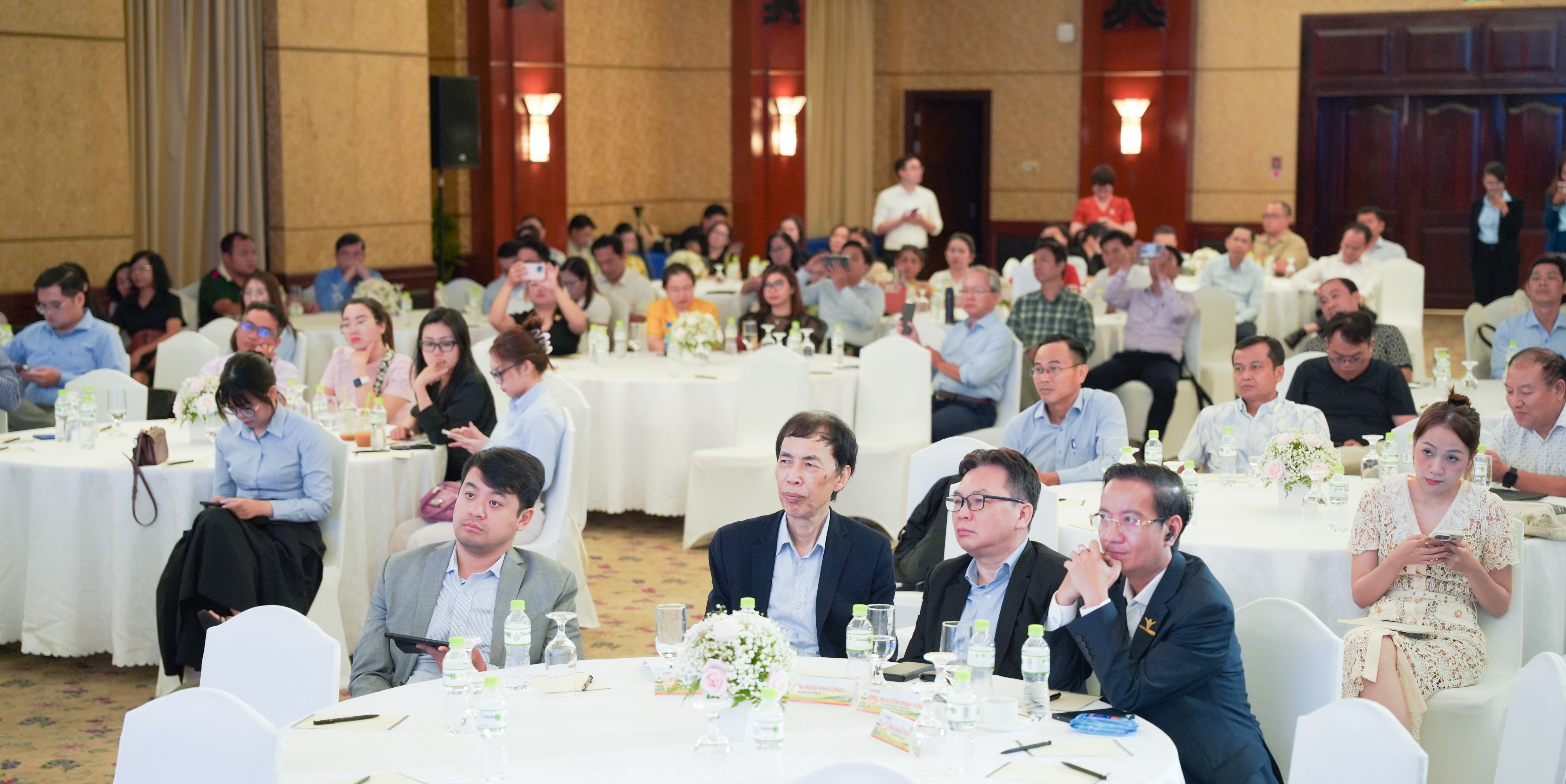 Tổ chức tại TP.HCM và Hà Nội tuần qua, hội thảo đã thu hút hơn 500 đại diện doanh nghiệp xuất nhập khẩu tham dự Tổ chức tại TP.HCM và Hà Nội tuần qua, hội thảo đã thu hút hơn 500 đại diện doanh nghiệp xuất nhập khẩu tham dự