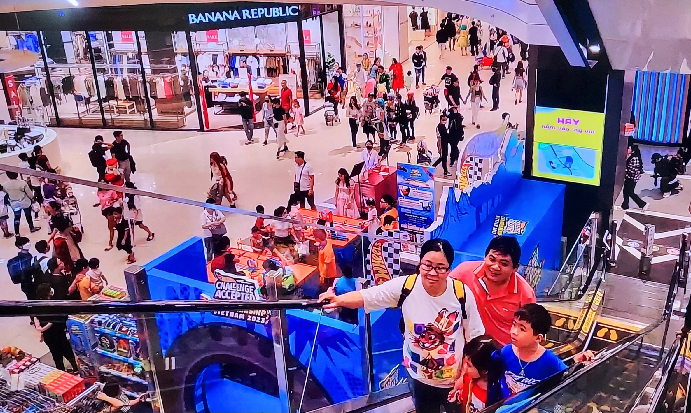 nhiều doanh nghiệp trên cả nước đã nhanh chóng vào cuộc bằng các chương trình ưu đãi lớn nhiều doanh nghiệp trên cả nước đã nhanh chóng vào cuộc bằng các chương trình ưu đãi lớn