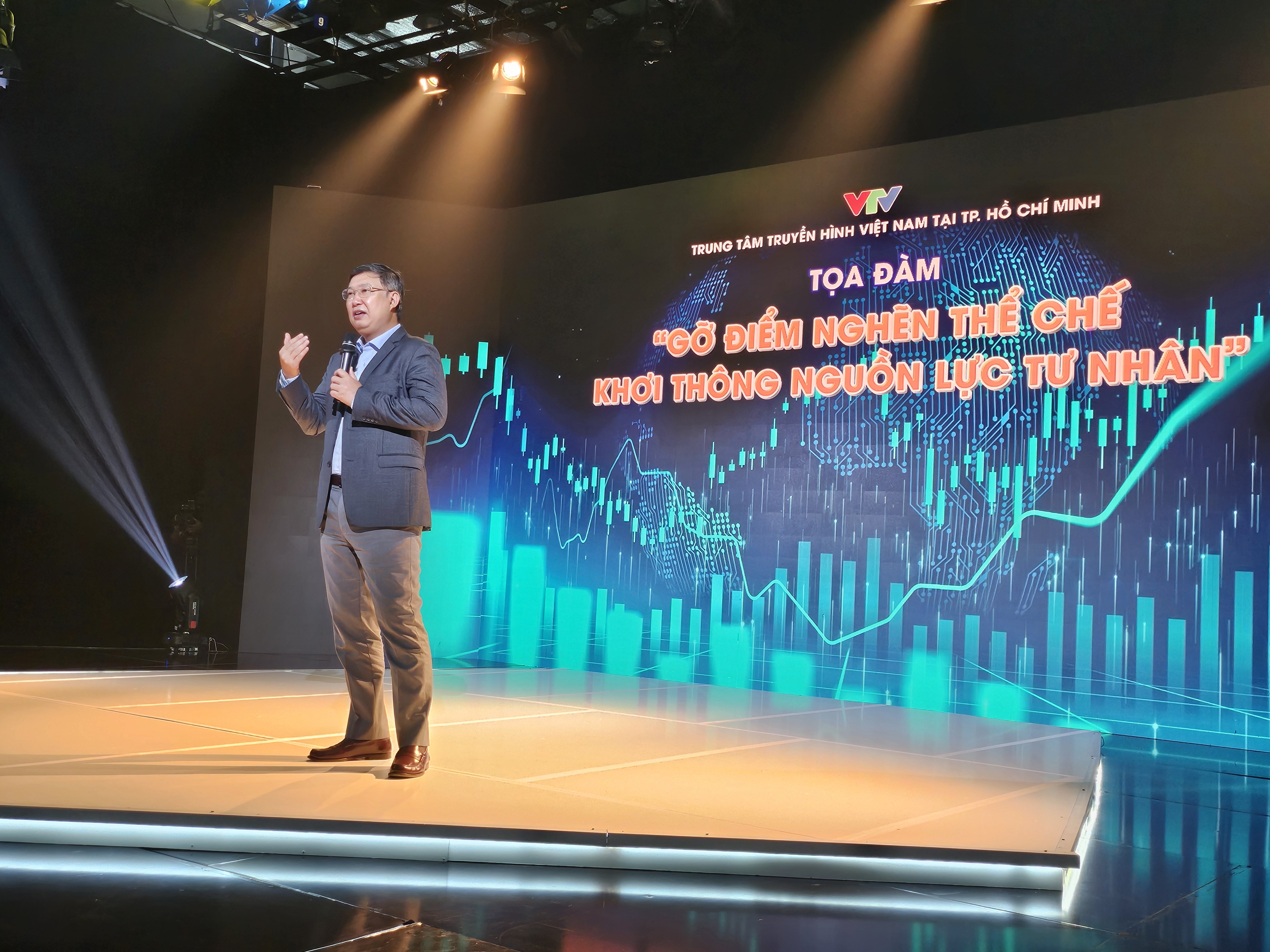 TS. Nguyễn Xuân Thành - Đại học Fulbright Việt Nam.