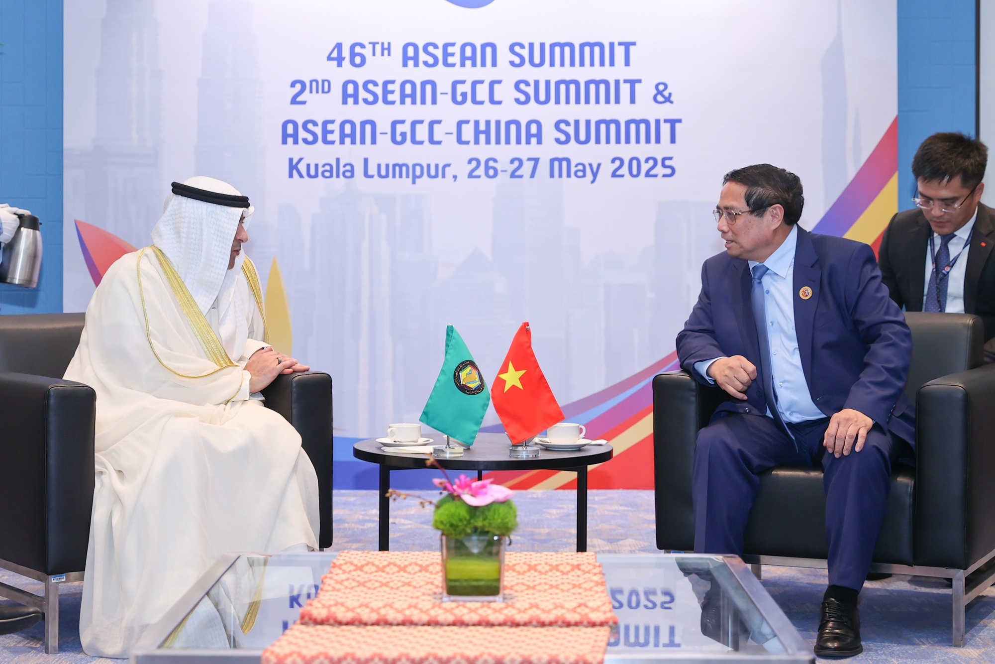 Thủ tướng Chính phủ đề nghị Tổng thư ký GCC ủng hộ và đẩy nhanh hoàn thiện các thủ tục để có thể sớm ra tuyên bố khởi động đàm phán FTA giữa GCC và Việt Nam - Ảnh: VGP/Nhật Bắc