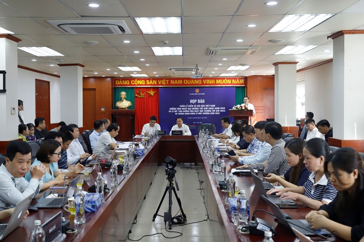 Quang cảnh họp báo Quang cảnh họp báo