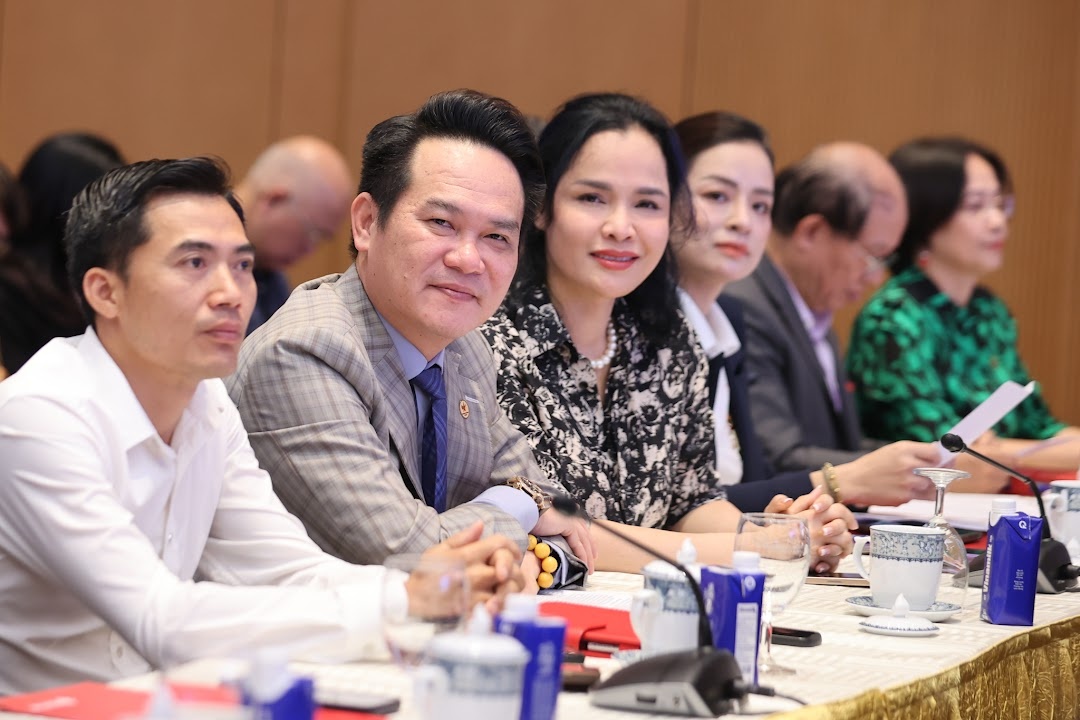 Đại diện các doanh nghiệp tham dự Tọa đàm - Ảnh: VGP/Nhật Bắc