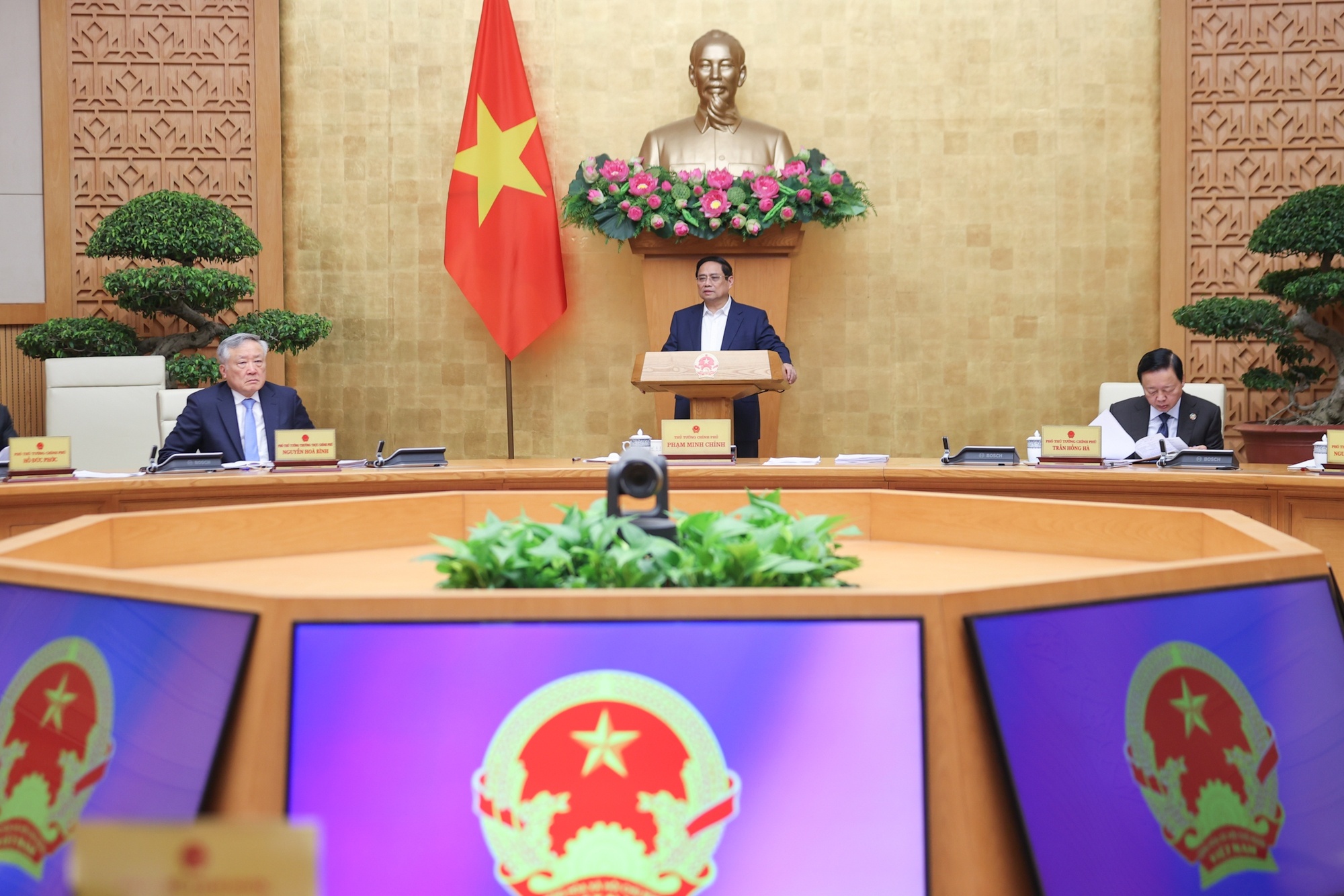 Thủ tướng giao các bộ, cơ quan, địa phương chuẩn bị lễ khởi công, khánh thành đồng loạt 80 công trình trên cả nước chào mừng 80 năm Cách mạng tháng Tám và Quốc khánh 2/9 - Ảnh: VGP/Nhật Bắc Thủ tướng giao các bộ, cơ quan, địa phương chuẩn bị lễ khởi công, khánh thành đồng loạt 80 công trình trên cả nước chào mừng 80 năm Cách mạng tháng Tám và Quốc khánh 2/9 - Ảnh: VGP/Nhật Bắc