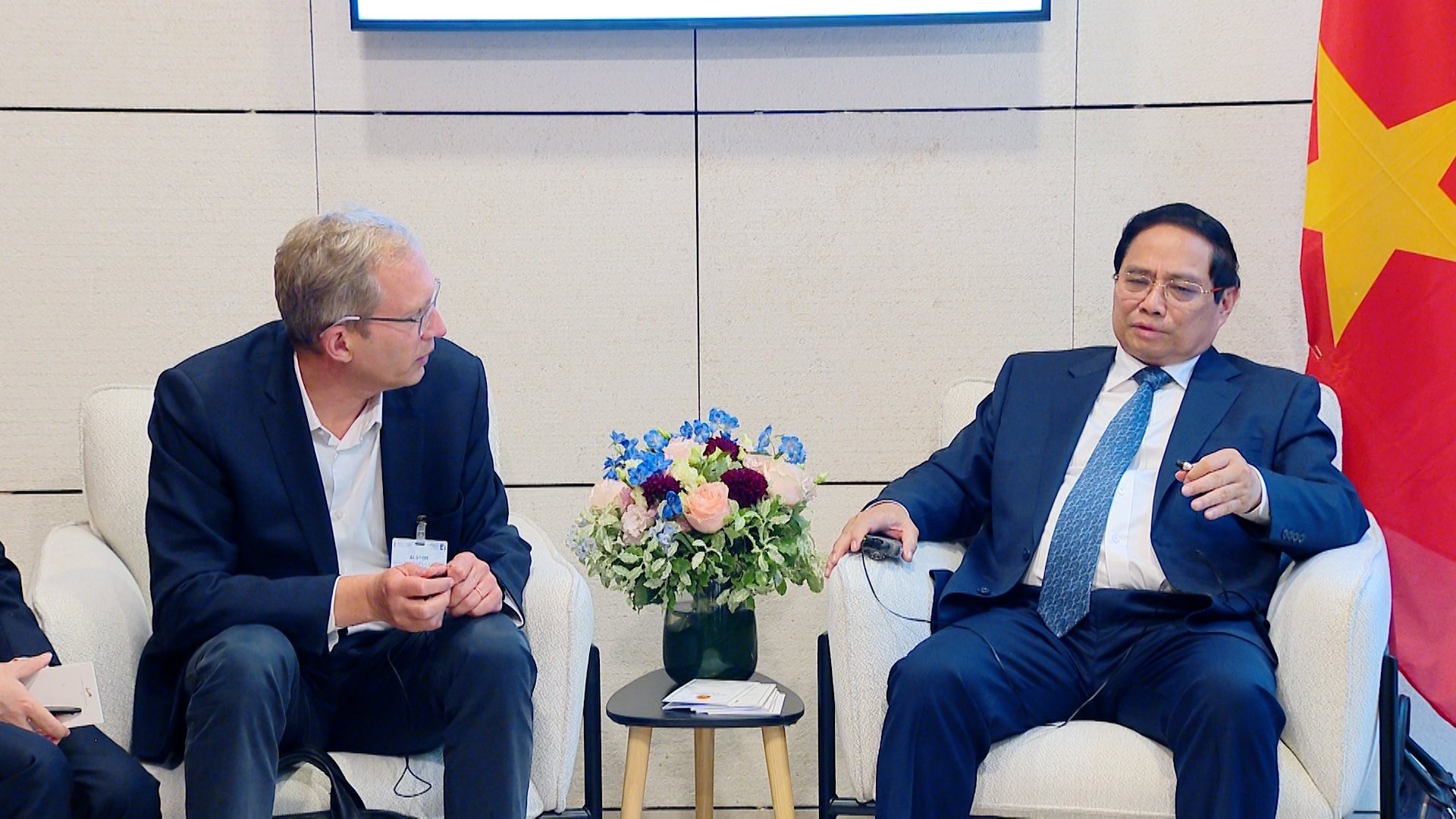 Thủ tướng nhấn mạnh việc hợp tác với Pháp là một phần quan trọng trong triển khai các dự án đường sắt mới tại Việt Nam - Ảnh: VGP/Nhật Bắc Thủ tướng nhấn mạnh việc hợp tác với Pháp là một phần quan trọng trong triển khai các dự án đường sắt mới tại Việt Nam - Ảnh: VGP/Nhật Bắc