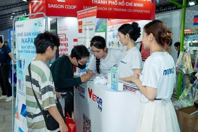 Sôi động gian hàng NAPAS tại Lễ hội không tiền mặt - Ting ting day 2025 Sôi động gian hàng NAPAS tại Lễ hội không tiền mặt - Ting ting day 2025