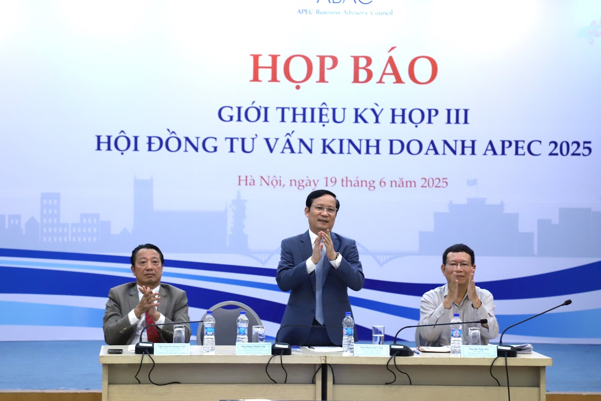 Ban tổ chức giới thiệu kỳ họp III hội đồng tư vấn kinh doanh Apec 2025