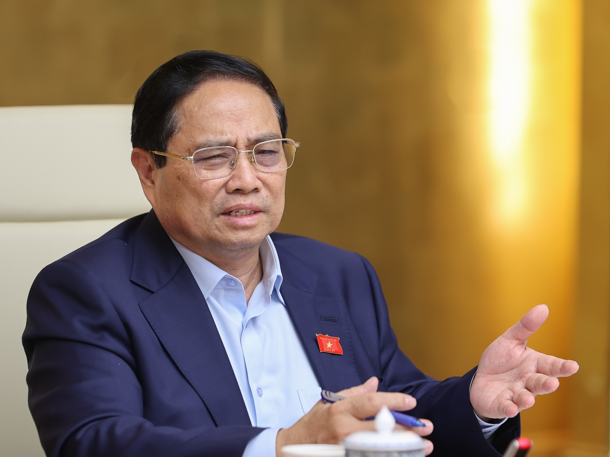 Thủ tướng nhấn mạnh yêu cầu kịp thời nắm bắt, đánh giá tình hình và xác định nhiệm vụ, giải pháp, phản ứng nhanh, linh hoạt, kịp thời, phù hợp, hiệu quả - Ảnh: VGP/Nhật Bắc Thủ tướng nhấn mạnh yêu cầu kịp thời nắm bắt, đánh giá tình hình và xác định nhiệm vụ, giải pháp, phản ứng nhanh, linh hoạt, kịp thời, phù hợp, hiệu quả - Ảnh: VGP/Nhật Bắc