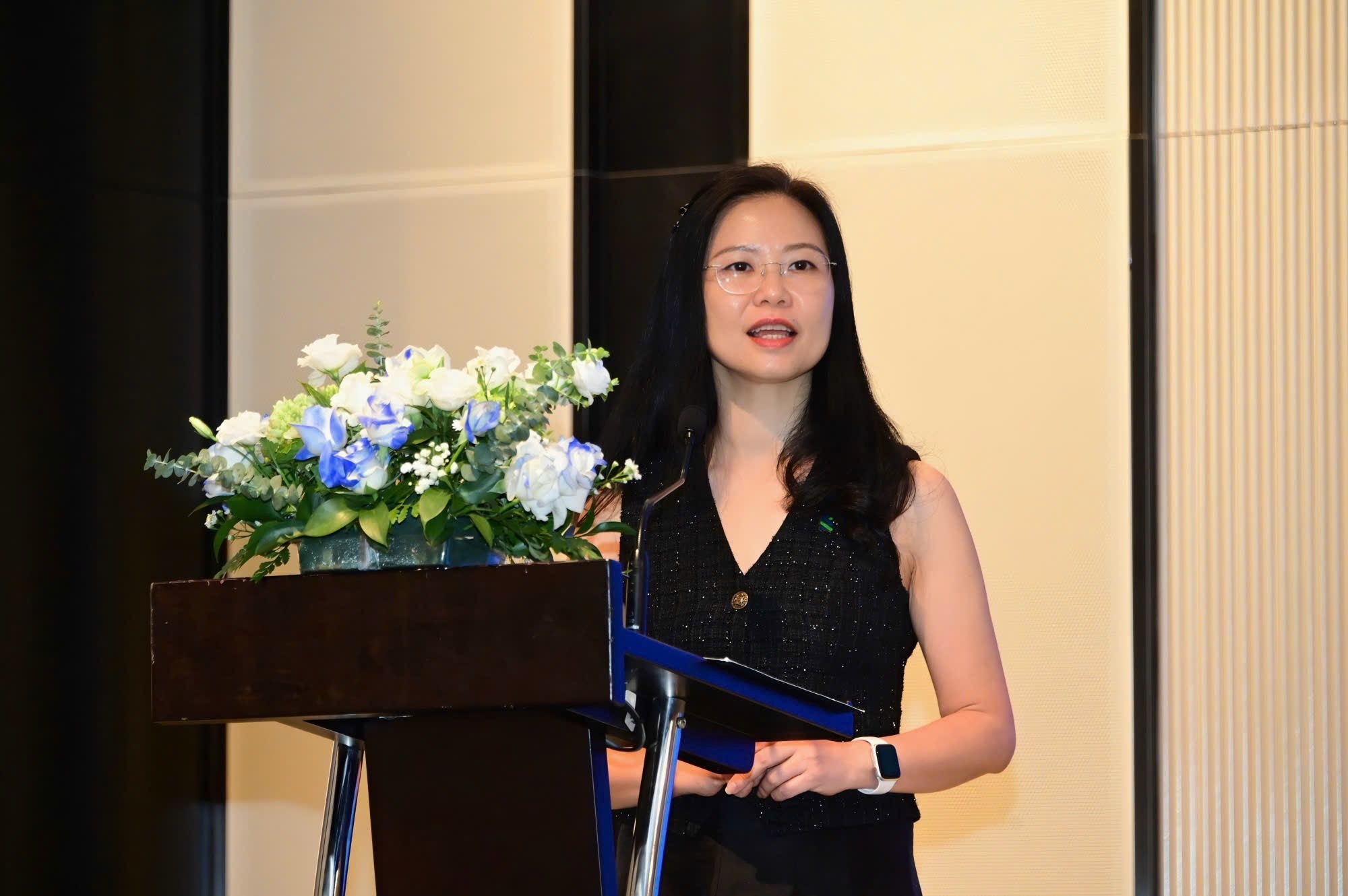 Bà Nguyễn Thúy Hạnh, Tổng giám đốc Standard Chartered Việt Nam