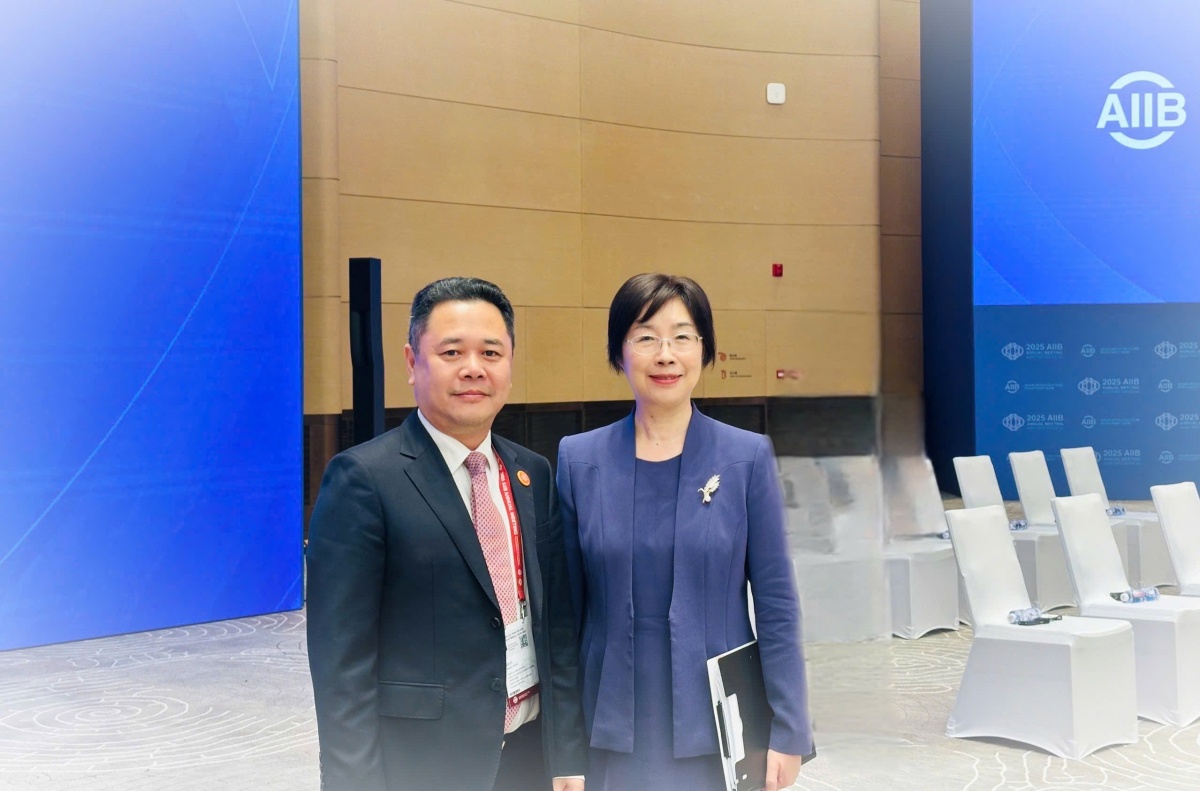 Phó Thống đốc Nguyễn Ngọc Cảnh tham dự cuộc họp Hội đồng Thống đốc AIIB bầu Chủ tịch AIIB nhiệm kỳ 2026-2031 và các cuộc họp song phương Phó Thống đốc Nguyễn Ngọc Cảnh tham dự cuộc họp Hội đồng Thống đốc AIIB bầu Chủ tịch AIIB nhiệm kỳ 2026-2031 và các cuộc họp song phương