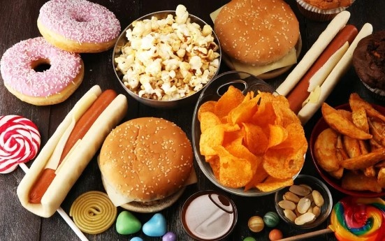 Lạm dụng thực phẩm siêu chế biến làm thay đổi khuôn mặt